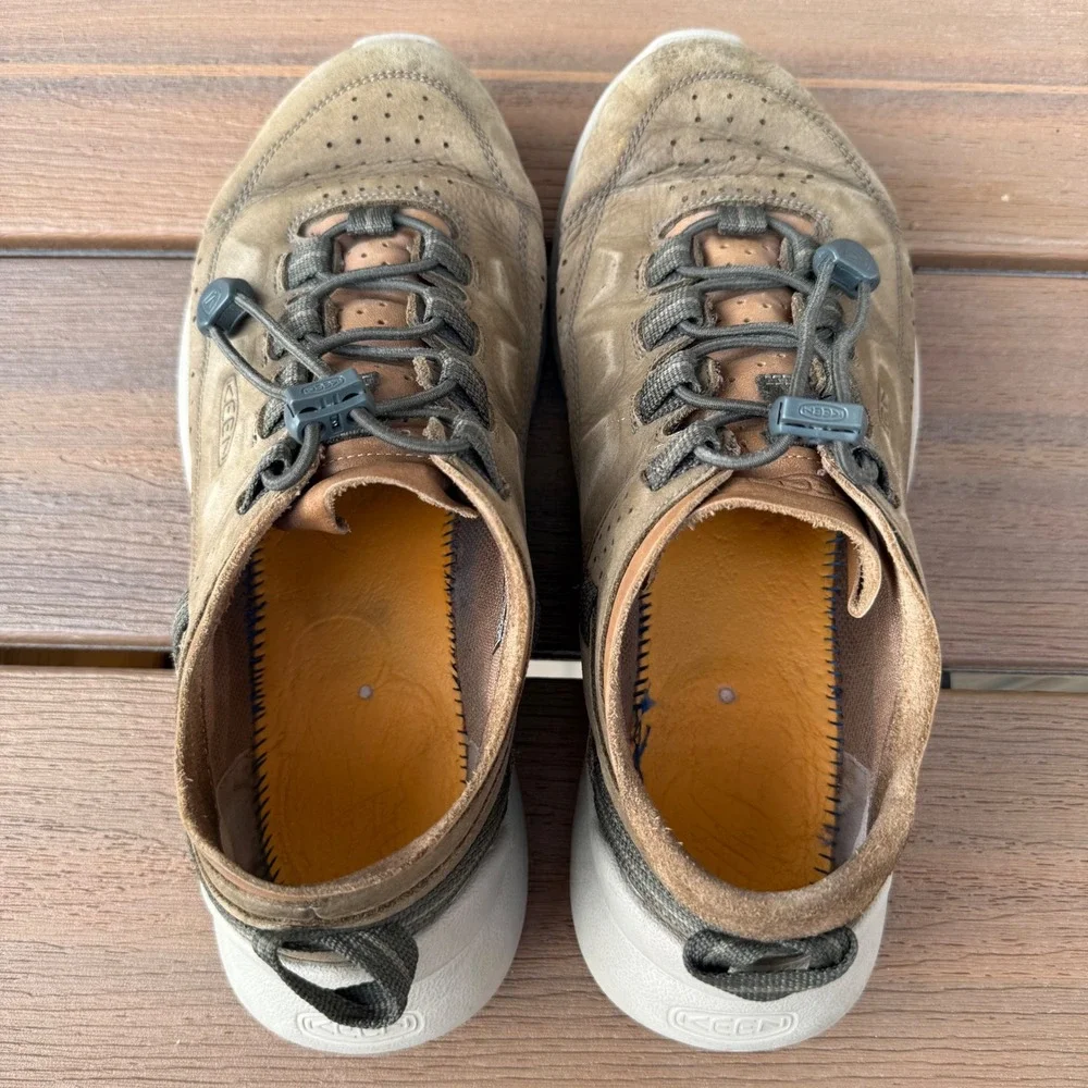 KEEN Highland Tan Leather Sneakers Mens‎ 8 Bungee Lace Hiking Walking Shoes